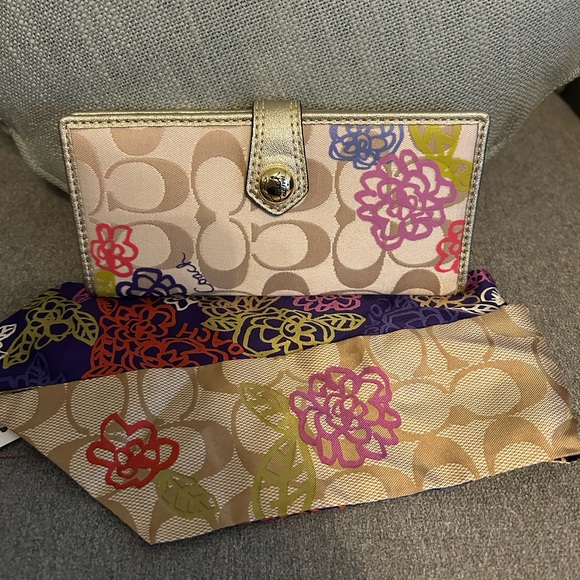 Coach Gold and Floral Wallet with Silk Scarf - Picture 1 of 11